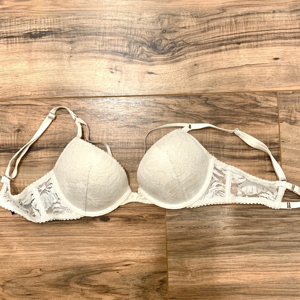 VICTORIA’S SECRET Bombshell BRA